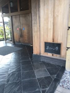 D5615155-7501-4AC4-ACA3-3489731EC89A