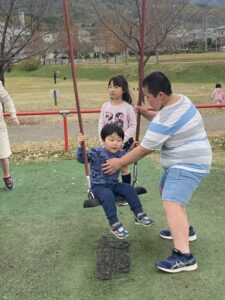 E5549DE3-3901-4470-ACF1-E3A180D04C42