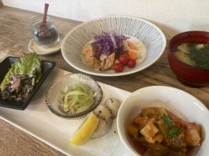 E69A525E-F5C7-4894-B65F-26CECF8C55F0